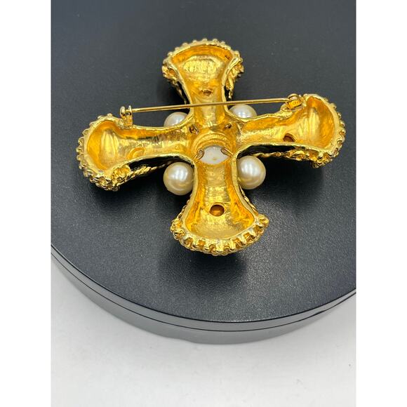 Vintage Large Maltese Cross
Brooch Gold Tone Black Enamel
Faux Pearls Rhinestone - Picture 7 of 9